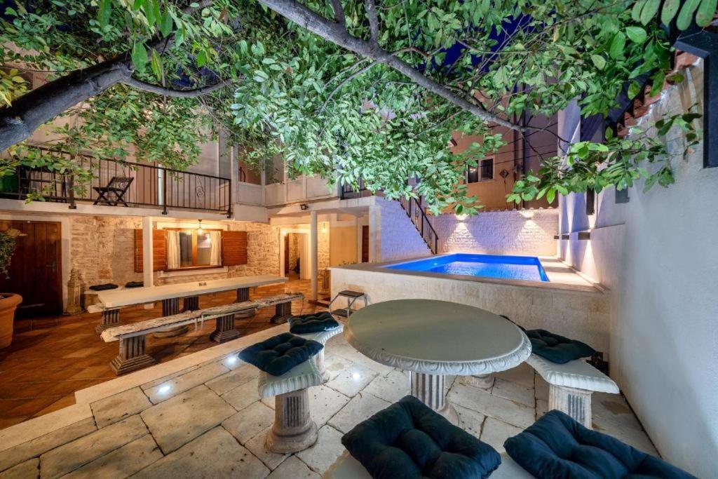 Heritage Residence In Center With Pool- Apartments Βόντιτσε Εξωτερικό φωτογραφία