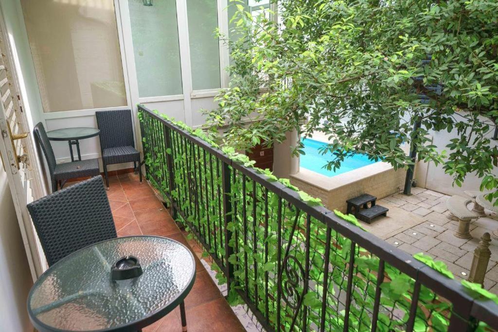 Heritage Residence In Center With Pool- Apartments Βόντιτσε Εξωτερικό φωτογραφία